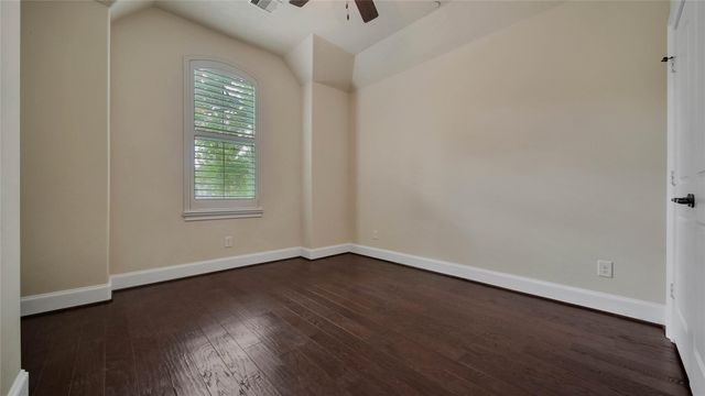 4518 Holt Street, Bellaire, TX 77401