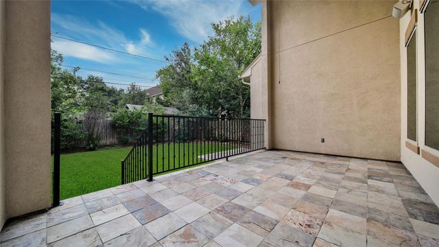 4518 Holt Street, Bellaire, TX 77401