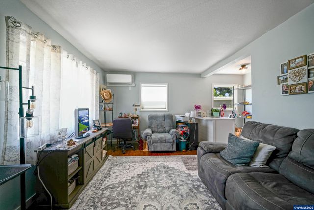 7347 SE 86th Av, Portland, OR 97266
