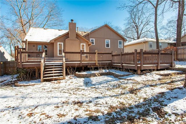 2421 NW Leann Drive, Blue Springs, MO 64014