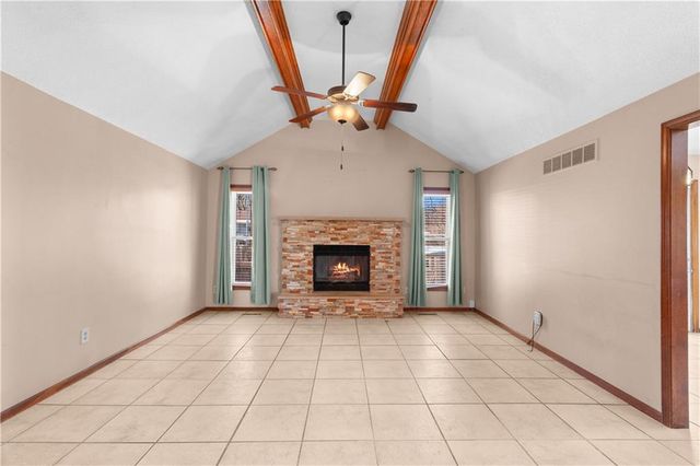 2421 NW Leann Drive, Blue Springs, MO 64014