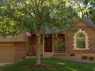 2421 NW Leann Drive, Blue Springs, MO 64014