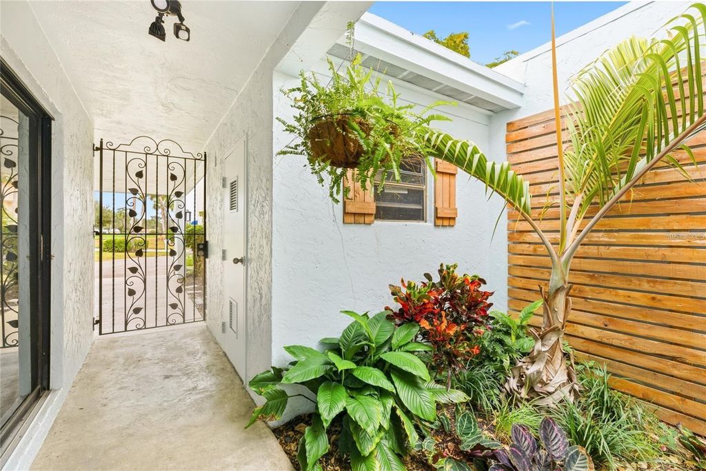 Image 3 of property listing at 6147 43RD STREET W 3, Bradenton, FL 34210