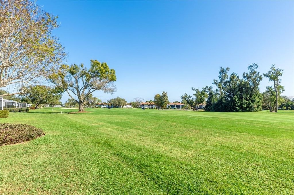 Image 33 of property listing at 6147 43RD STREET W 3, Bradenton, FL 34210