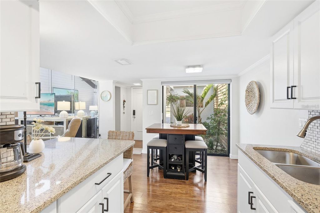 Image 10 of property listing at 6147 43RD STREET W 3, Bradenton, FL 34210