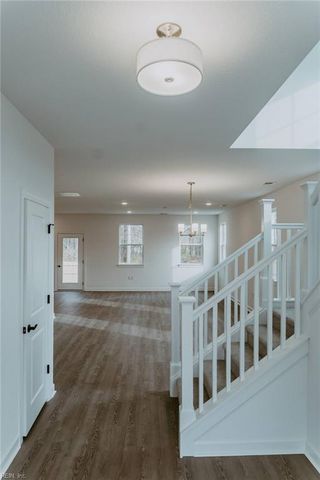 709 Crestfield DR, Chesapeake, VA 23320