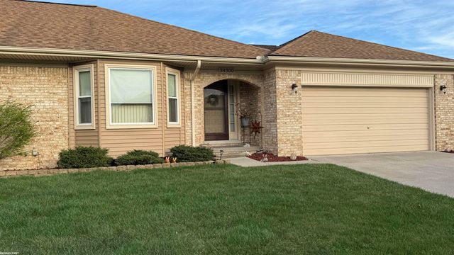 34300 Sycamore Drive, Fraser, MI 48026