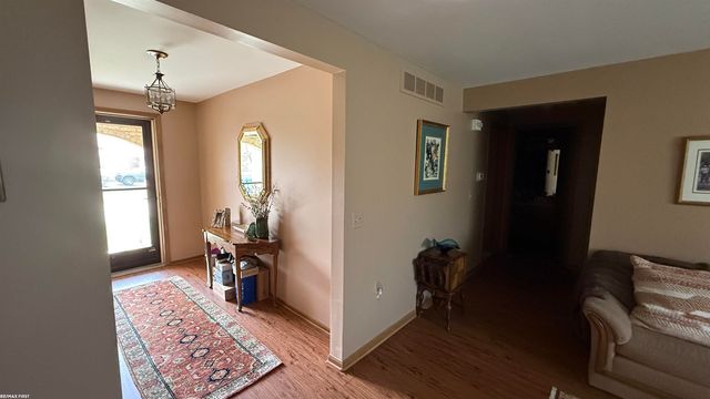 34300 Sycamore Drive, Fraser, MI 48026