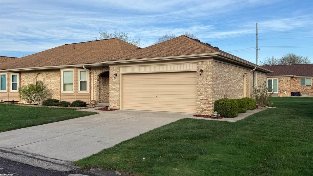 34300 Sycamore Drive, Fraser, MI 48026