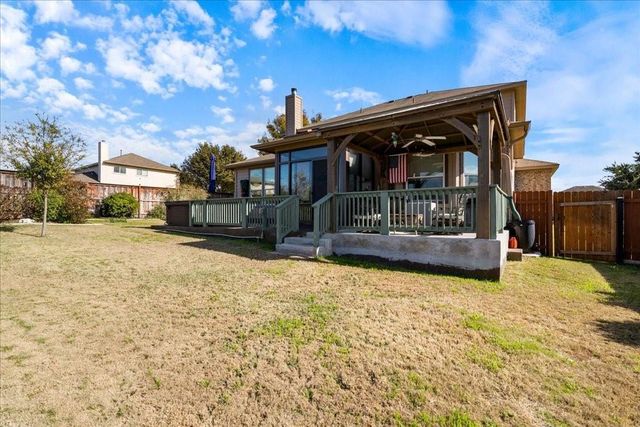 324 Bloomsbury DR, Kyle, TX 78640