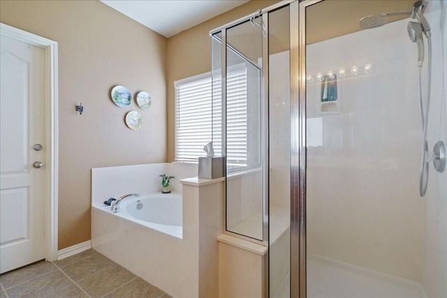 324 Bloomsbury DR, Kyle, TX 78640