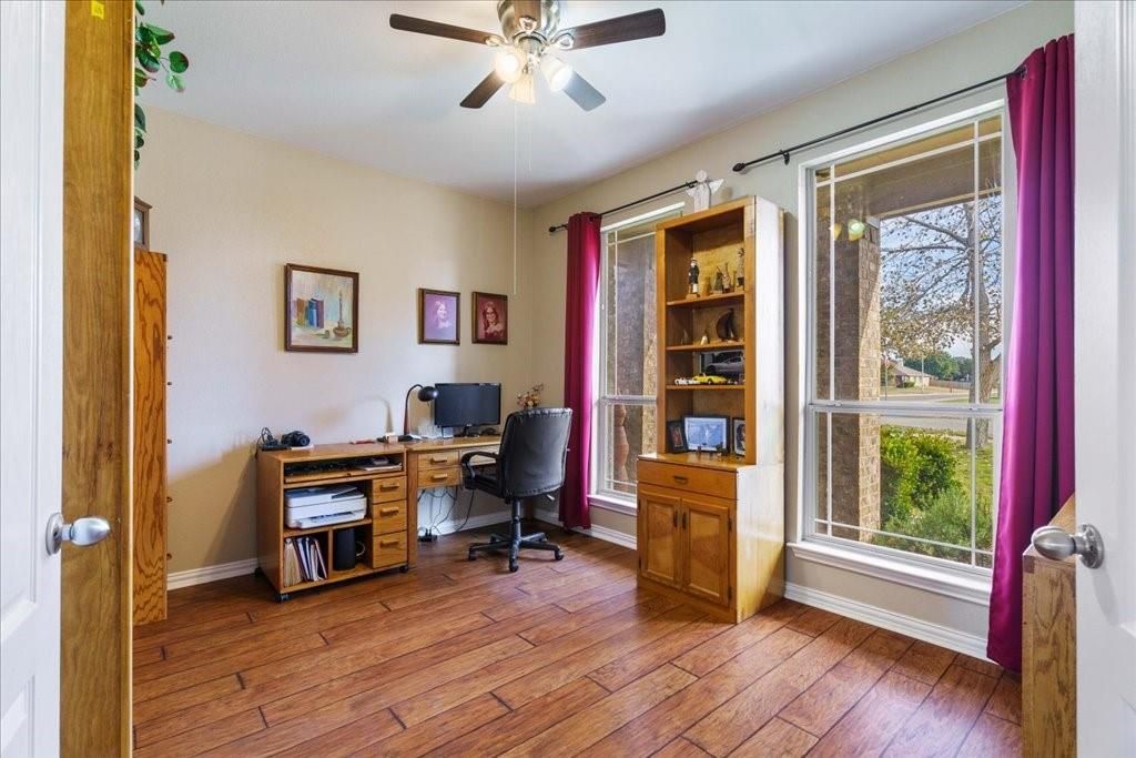 324 Bloomsbury DR, Kyle, TX 78640