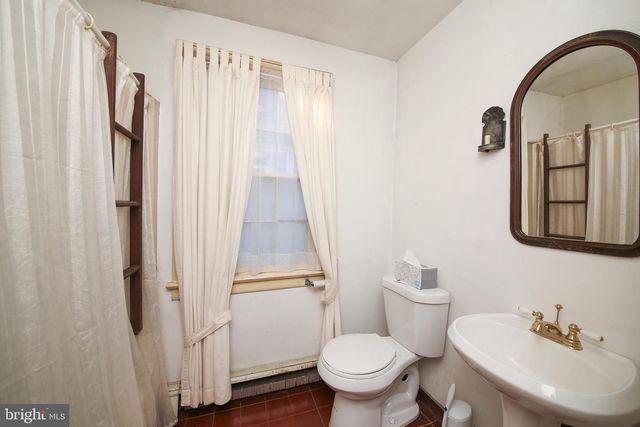 1190 N EASTON RD, Doylestown, PA 18902
