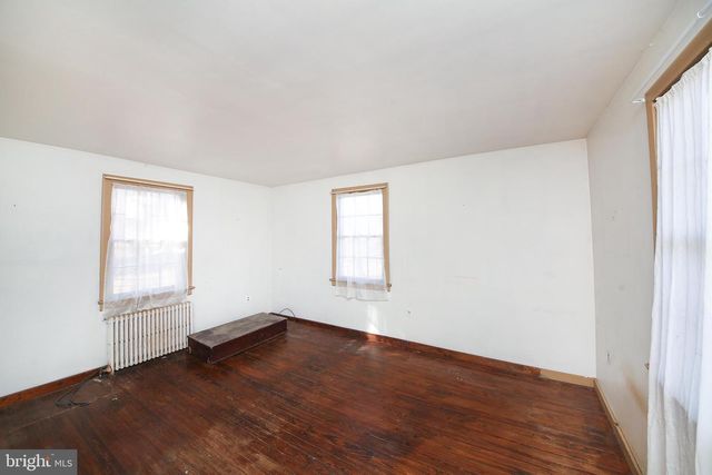 1190 N EASTON RD, Doylestown, PA 18902
