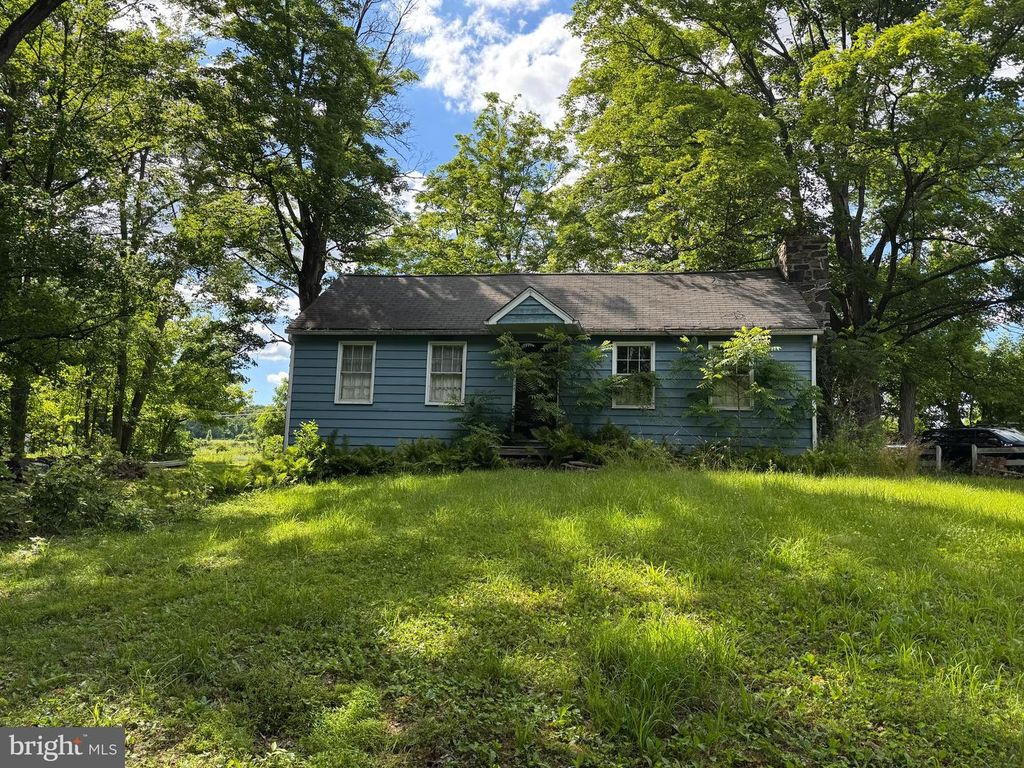 1190 N EASTON RD, Doylestown, PA 18902