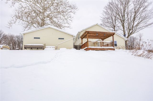 3200 State Route 14, Lyons, NY 14489