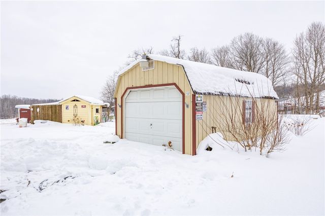 3200 State Route 14, Lyons, NY 14489