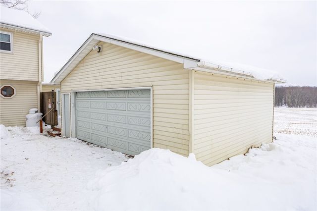 3200 State Route 14, Lyons, NY 14489