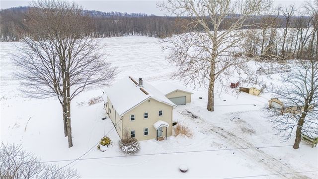 3200 State Route 14, Lyons, NY 14489