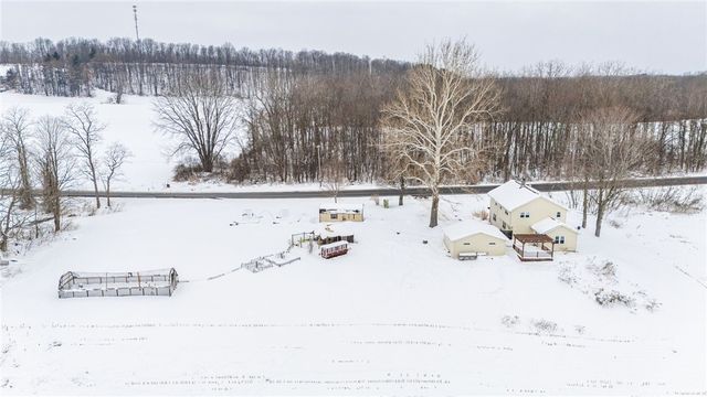 3200 State Route 14, Lyons, NY 14489