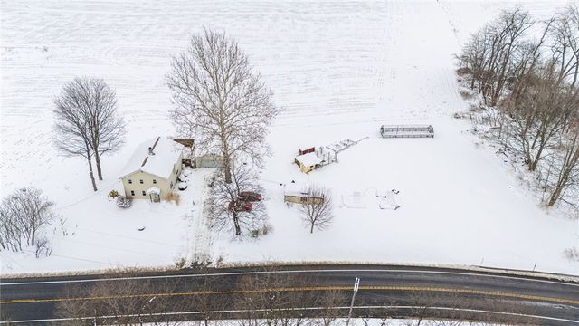 3200 State Route 14, Lyons, NY 14489