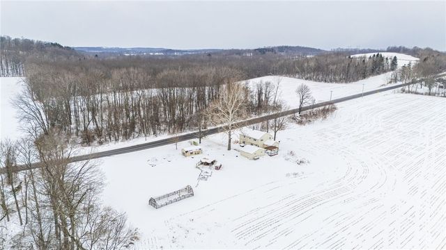 3200 State Route 14, Lyons, NY 14489