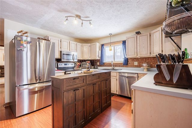 3200 State Route 14, Lyons, NY 14489