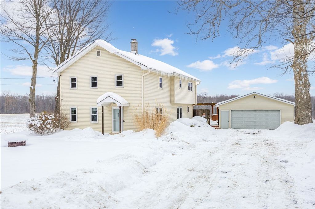 3200 State Route 14, Lyons, NY 14489