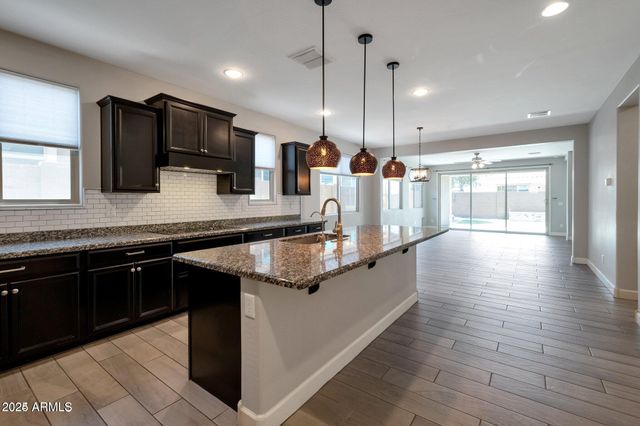 10519 E CORBIN Avenue, Mesa, AZ 85212