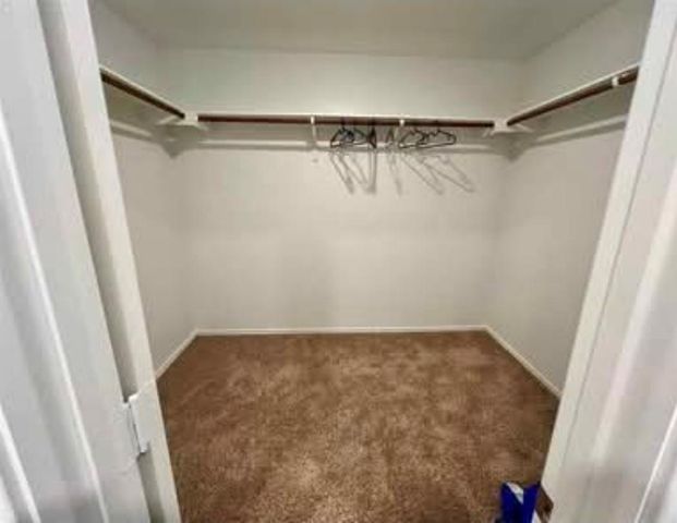 420 Halfmoon DR, Lockhart, TX 78644