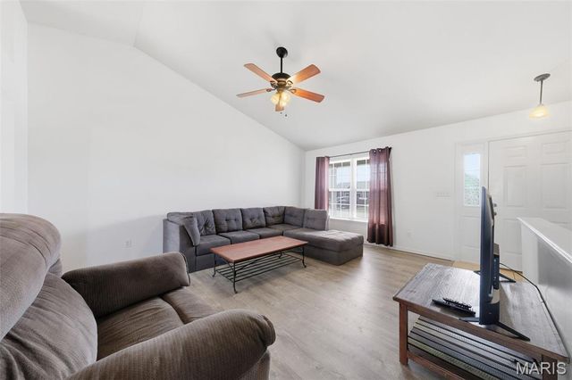 2197 Paige Marie Drive, Warrenton, MO 63383