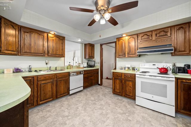 5804 Mccartney Road, Sandusky, OH 44870