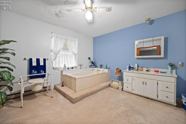 5804 Mccartney Road, Sandusky, OH 44870