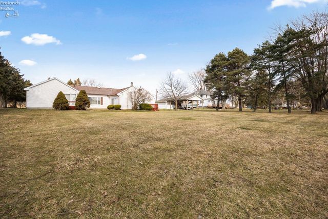 5804 Mccartney Road, Sandusky, OH 44870