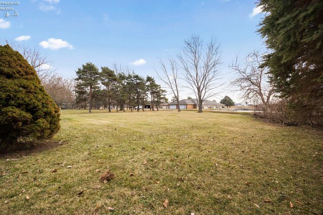 5804 Mccartney Road, Sandusky, OH 44870