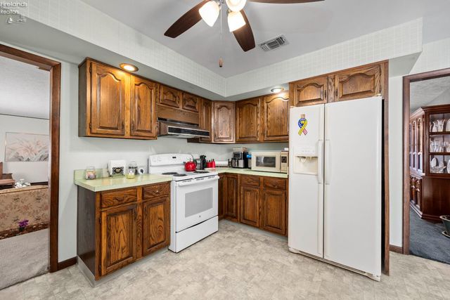 5804 Mccartney Road, Sandusky, OH 44870