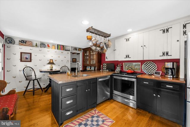 322 DEVON STATE RD, Devon, PA 19333