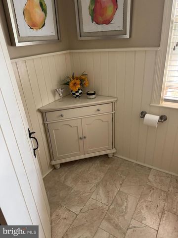 322 DEVON STATE RD, Devon, PA 19333