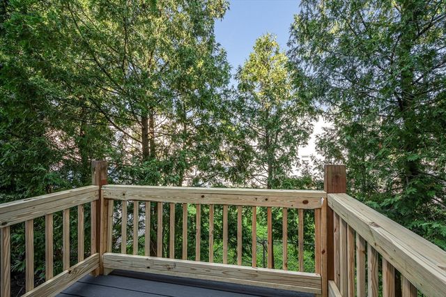 38 Farmland Rd C, Lowell, MA 01850