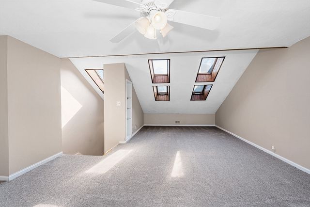 38 Farmland Rd C, Lowell, MA 01850