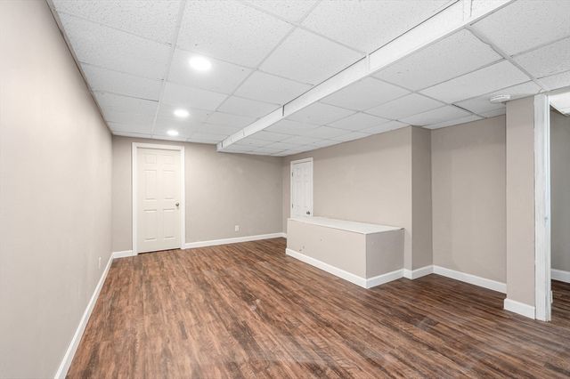 38 Farmland Rd C, Lowell, MA 01850