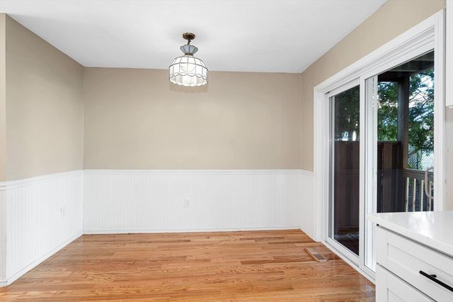 38 Farmland Rd C, Lowell, MA 01850