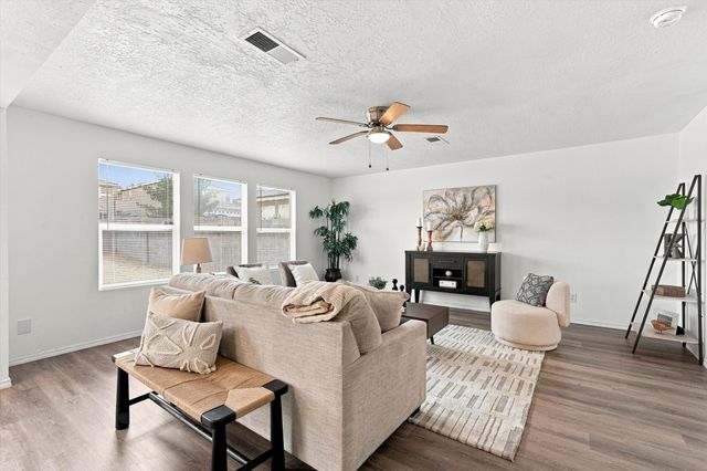 10805 Park North Street NW, Albuquerque, NM 87114