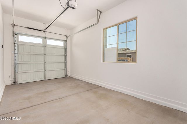 10512 S 48TH Glen, Laveen, AZ 85339