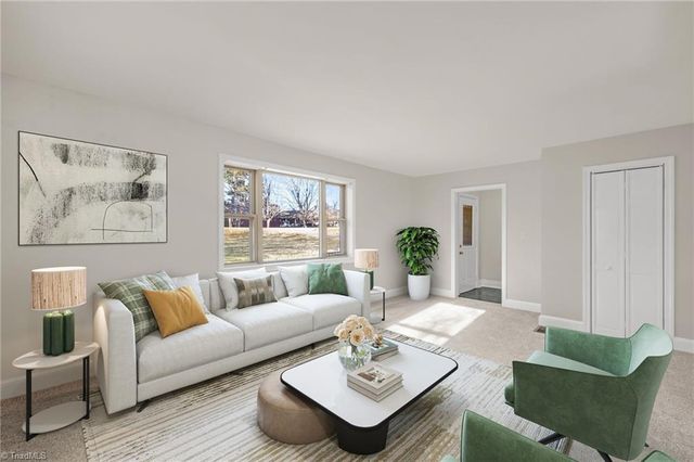 5424 Skylark Road, Pfafftown, NC 27040