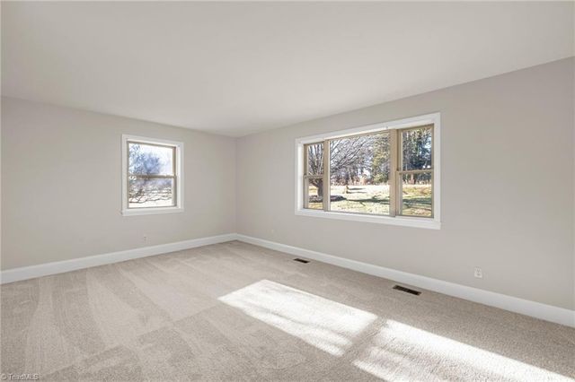 5424 Skylark Road, Pfafftown, NC 27040