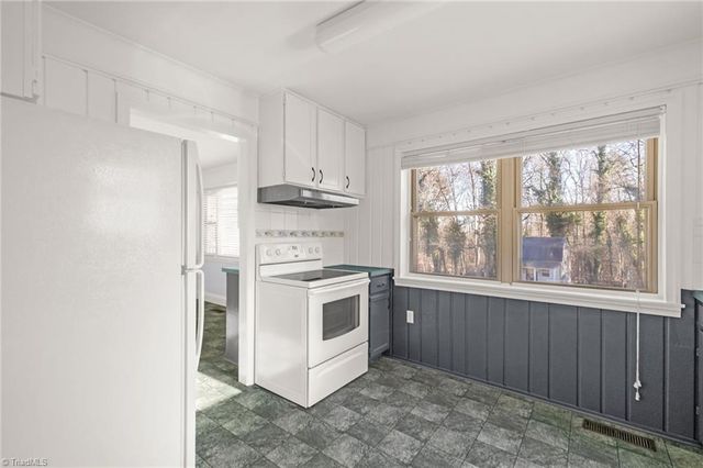 5424 Skylark Road, Pfafftown, NC 27040