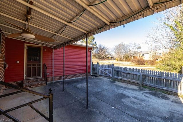 5424 Skylark Road, Pfafftown, NC 27040