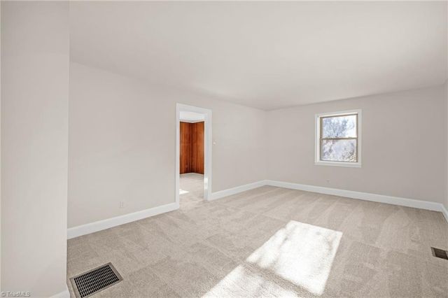 5424 Skylark Road, Pfafftown, NC 27040