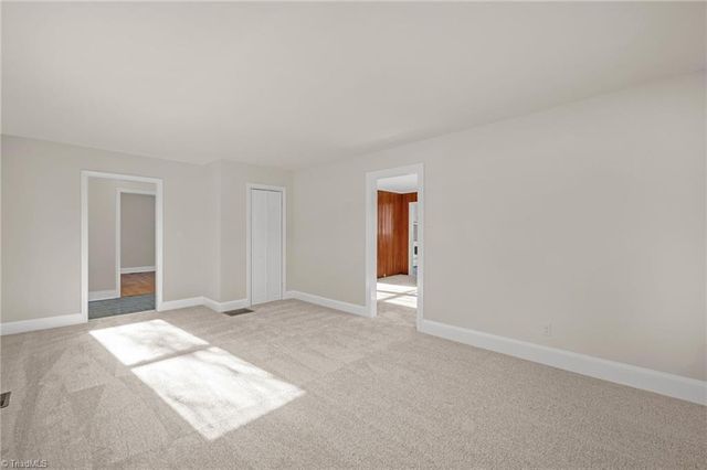 5424 Skylark Road, Pfafftown, NC 27040